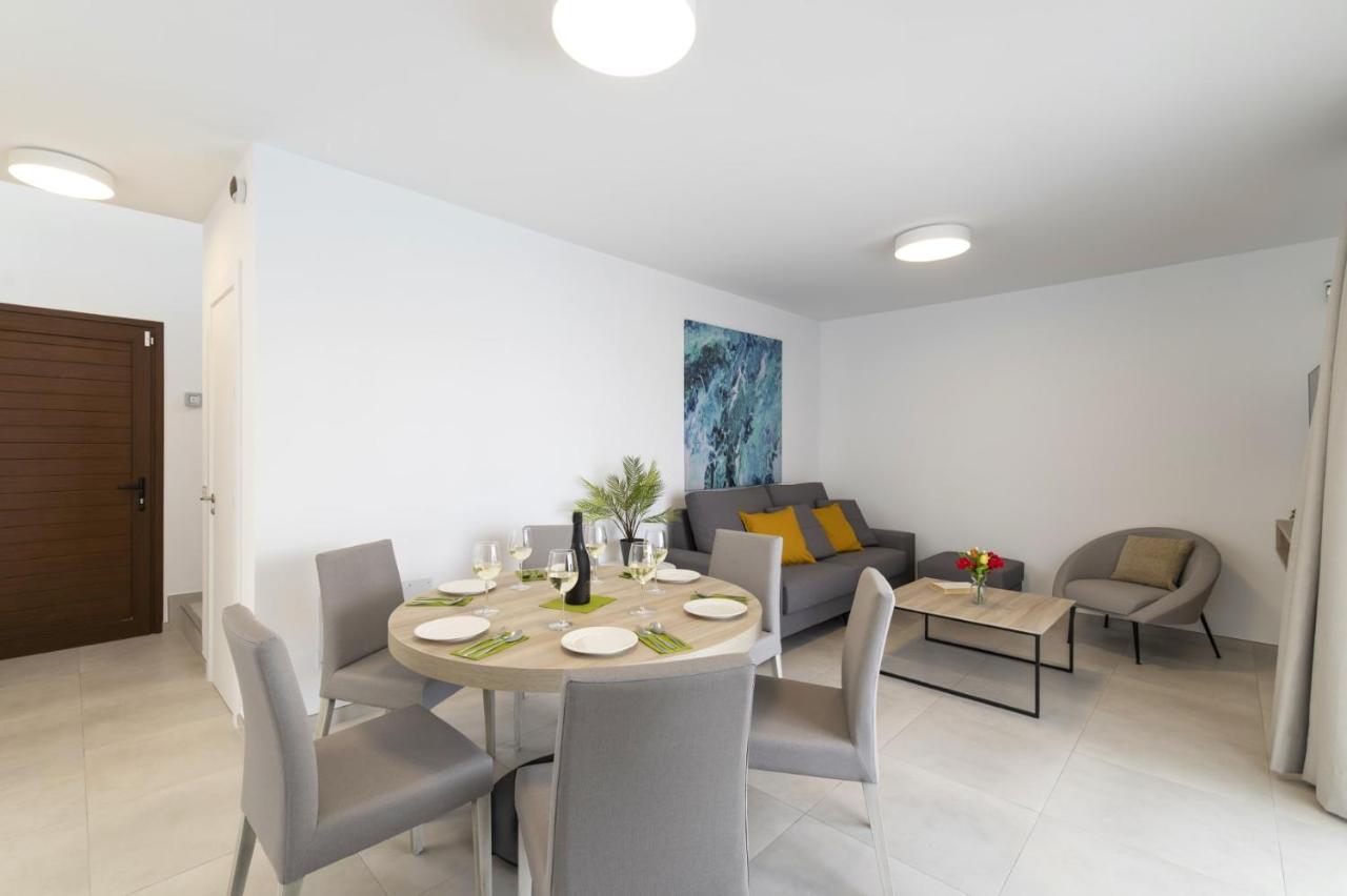 Villa Omura By Villa Plus ปลายาบลังกา ภายนอก รูปภาพ